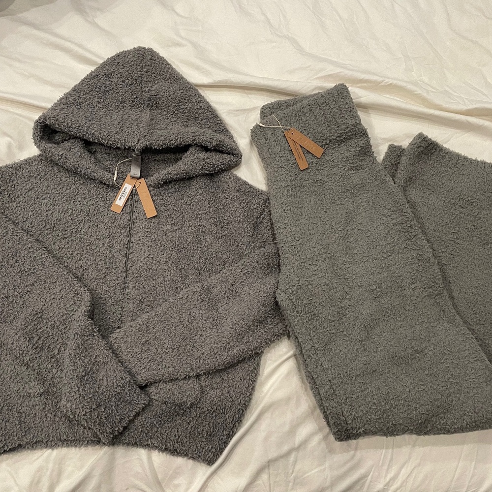 Grey Skims outfit size small, brand new with tags